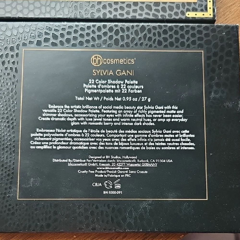 New Sylvia Gani BH Cosmetics 22-Color Eyeshadow Palette With 2 Highlighters